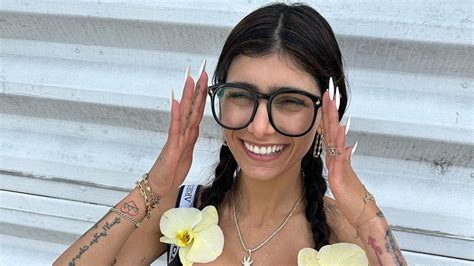 imagenes porno de mia khalifa|Mia Khalifa Videos Porno 